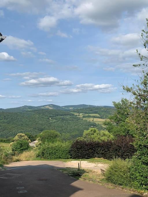 Holiday home Maison Calme & Paisible Avec Vue Chateau-Chinon